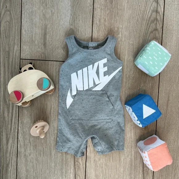 Nike speckled grey romper newborn - Picture 1 of 2